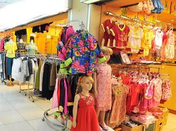 Holland Road Shopping Centre (D10), Retail #548530821